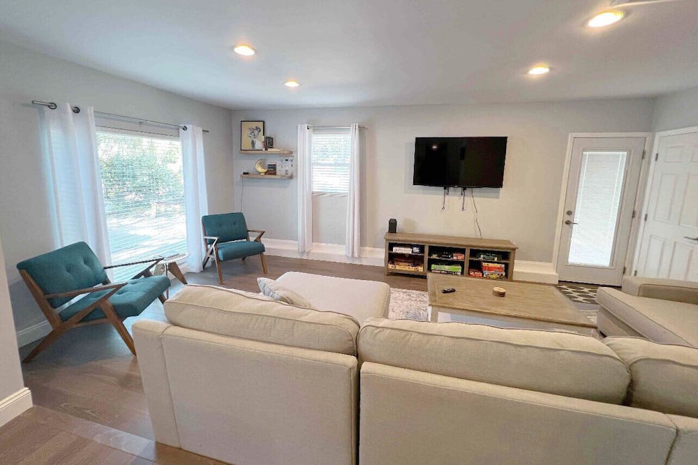 Photo of Livingroom in Mary Esther