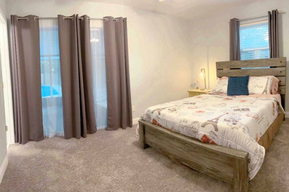Photo of Bedroom in Mary Esther
