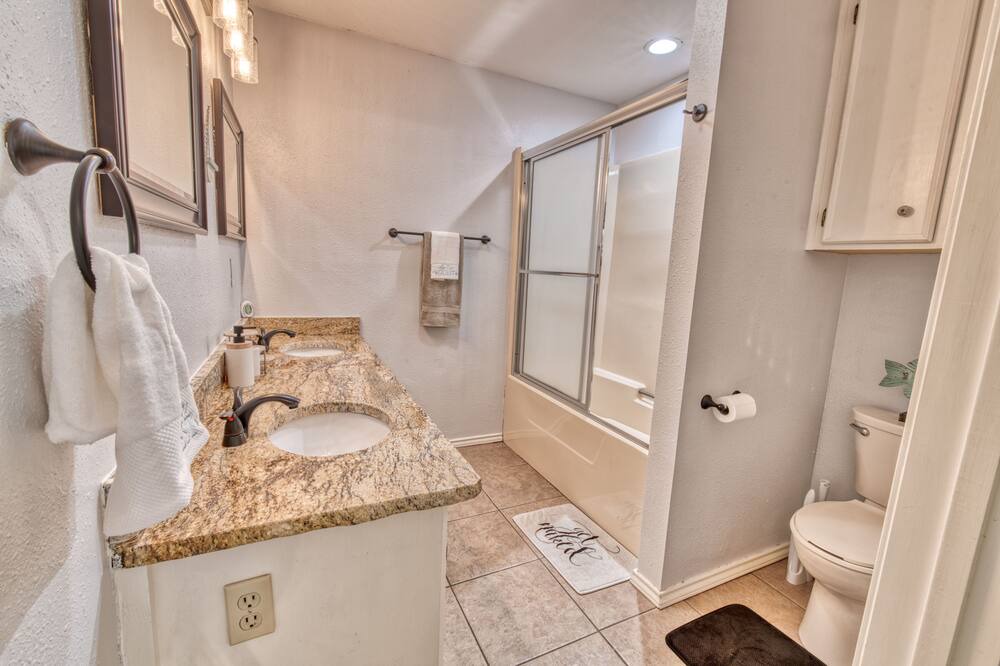 Photo of Bathroom in Jefferson