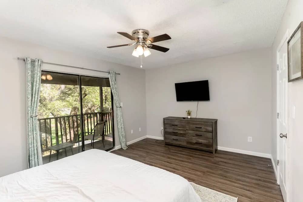 Photo of Bedroom in Pensacola