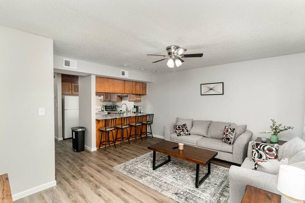 Photo of Livingroom in Pensacola