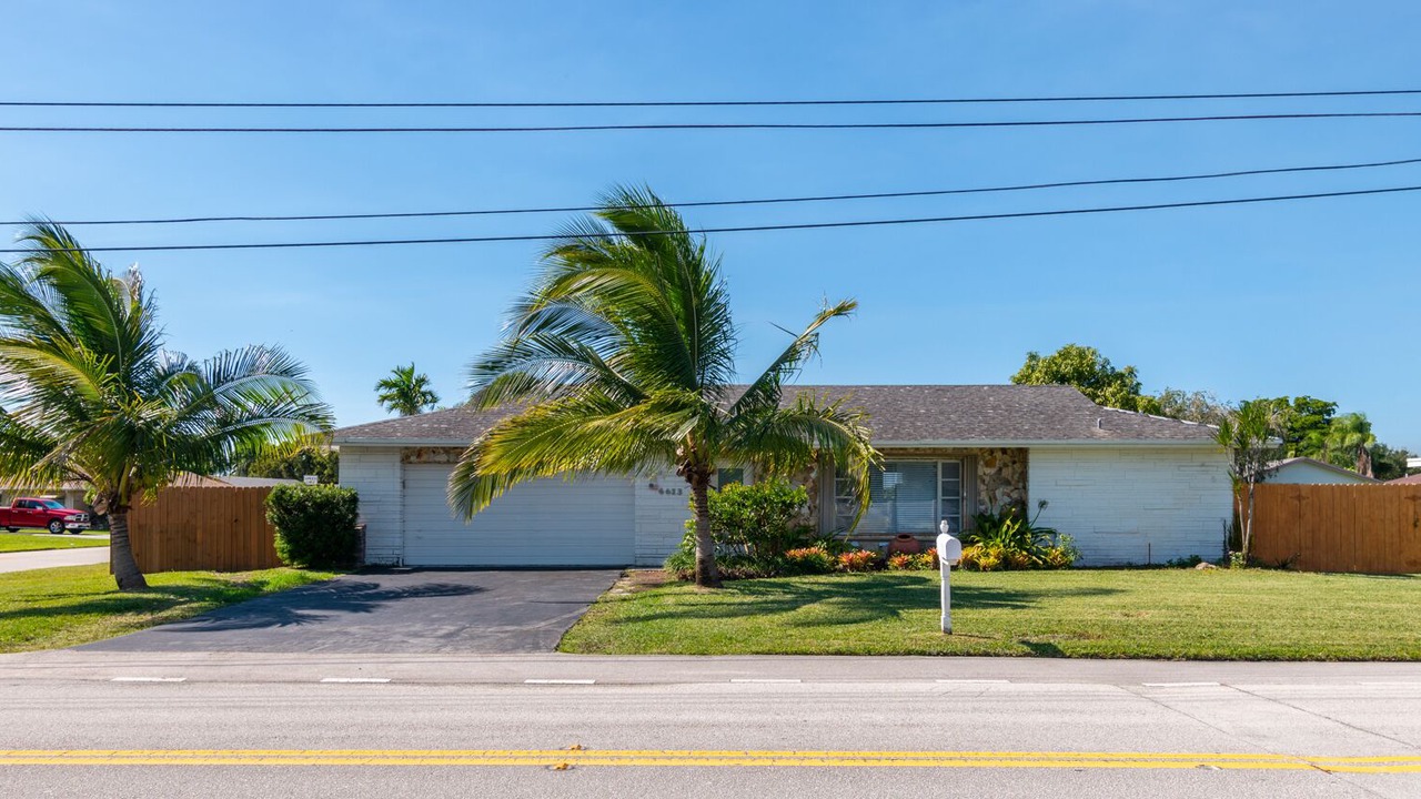 Photo of Outdoor in Tamarac
