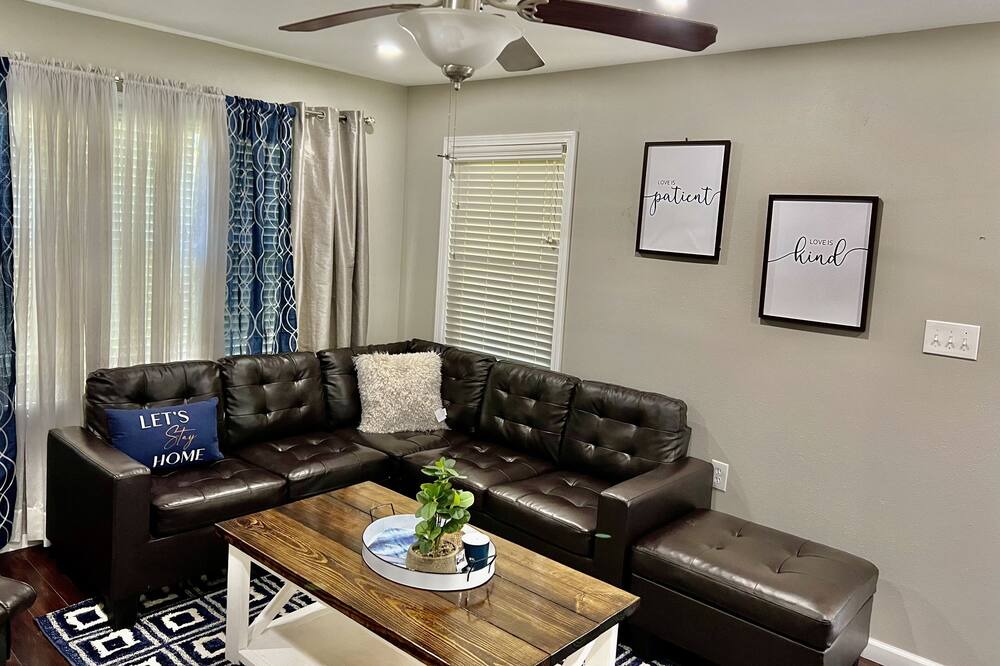 Photo of Livingroom in West Orange