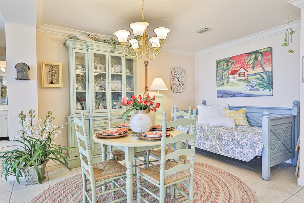 Photo of Bedroom in Silver Sands Beach