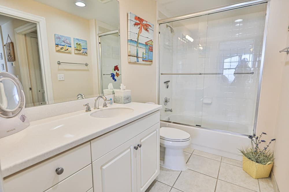 Photo of Bathroom in Silver Sands Beach