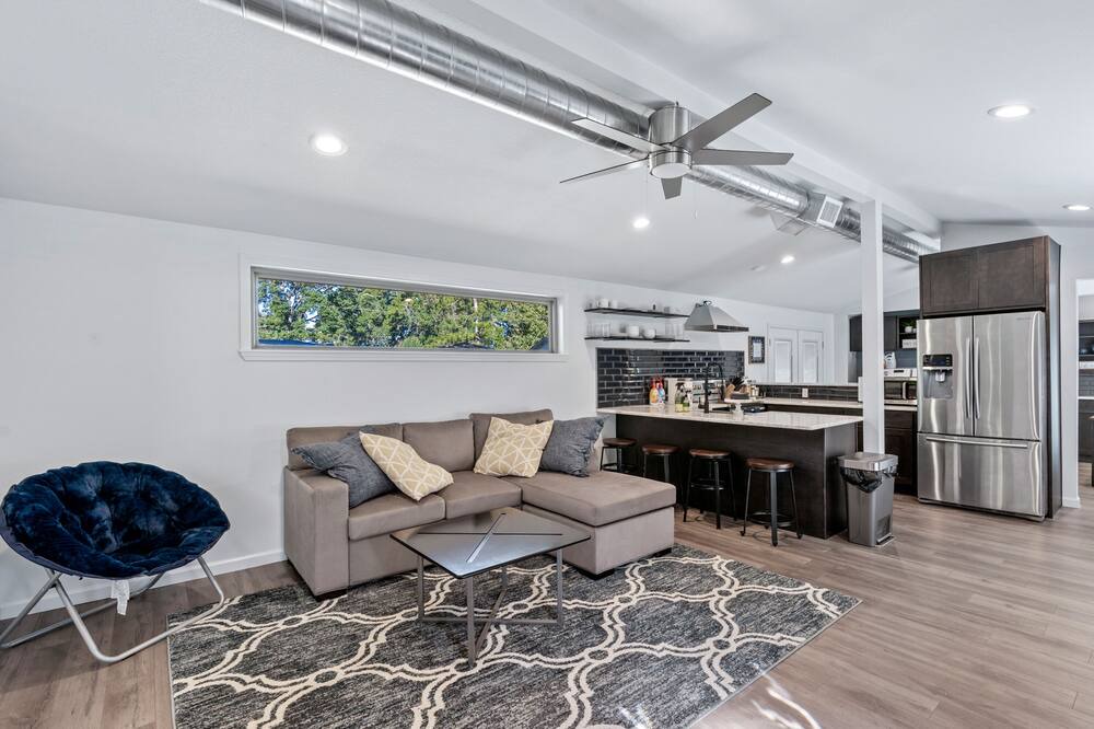 Photo of Livingroom in Avinger