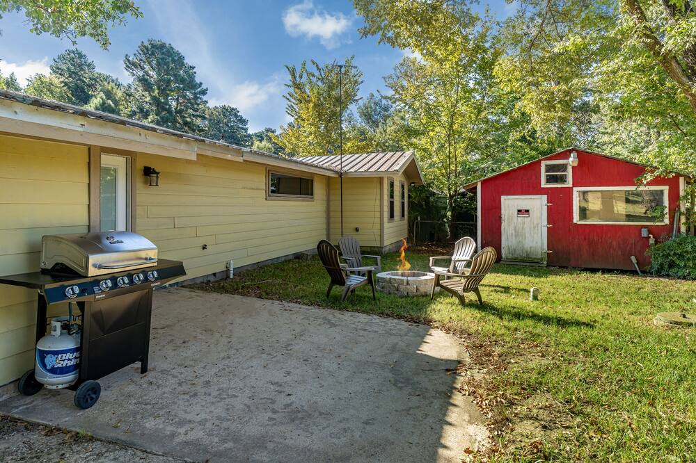 Photo of Outdoor in Avinger