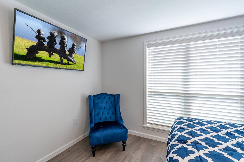 Photo of Bedroom in Avinger