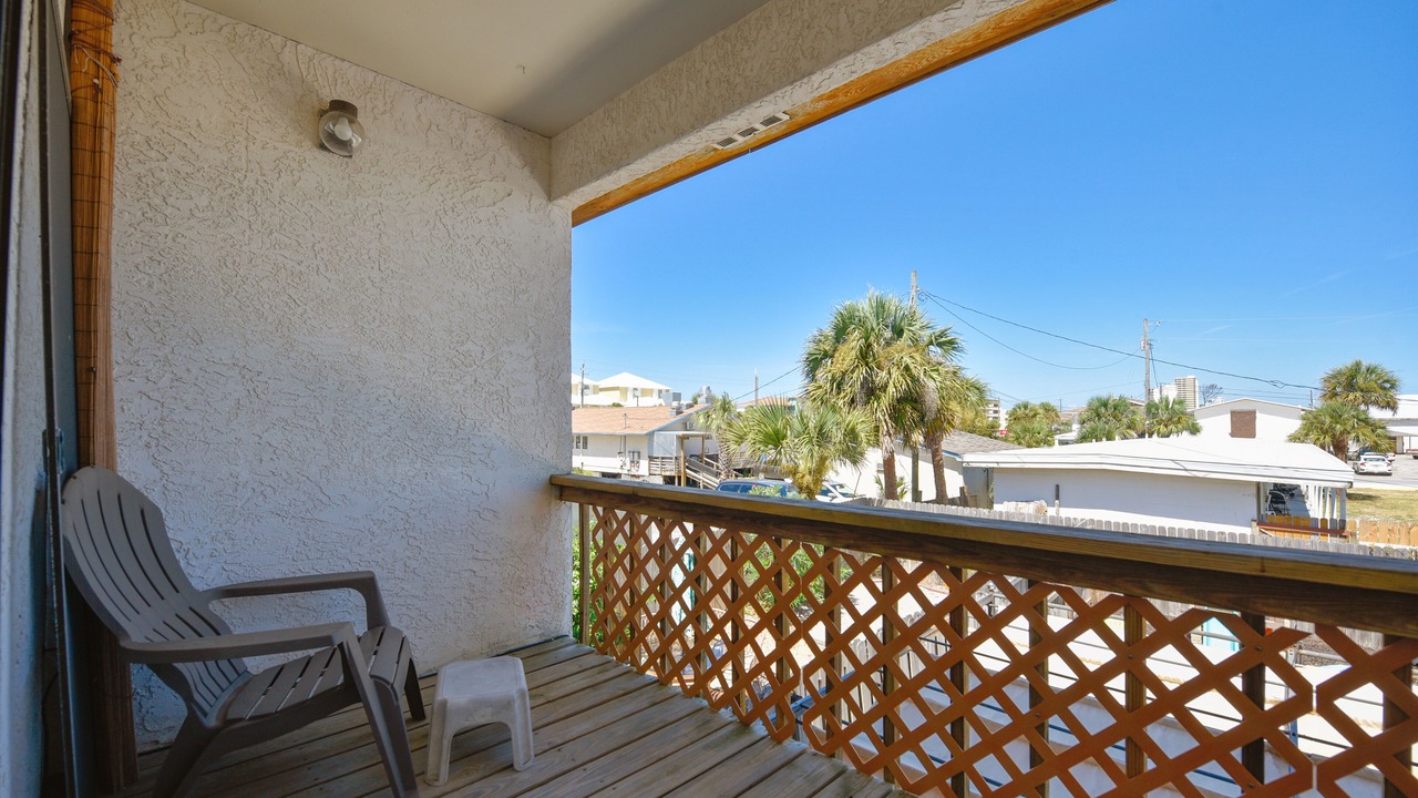 Photo of Patio Balcony in Silver Sands Beach