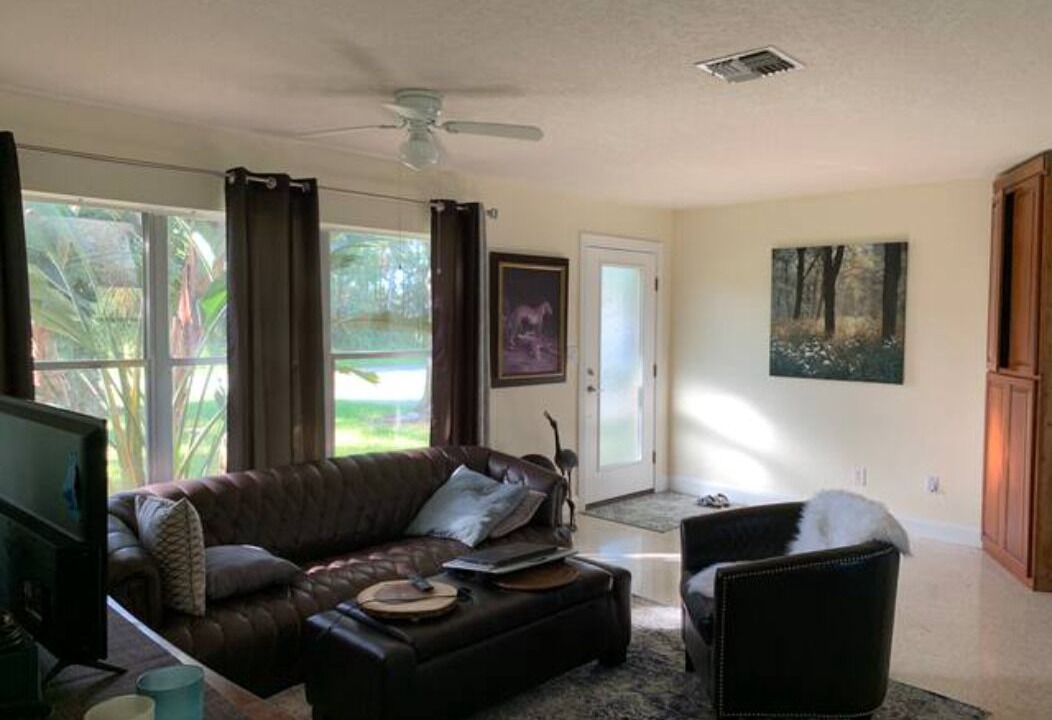 Photo of Livingroom in Port Malabar