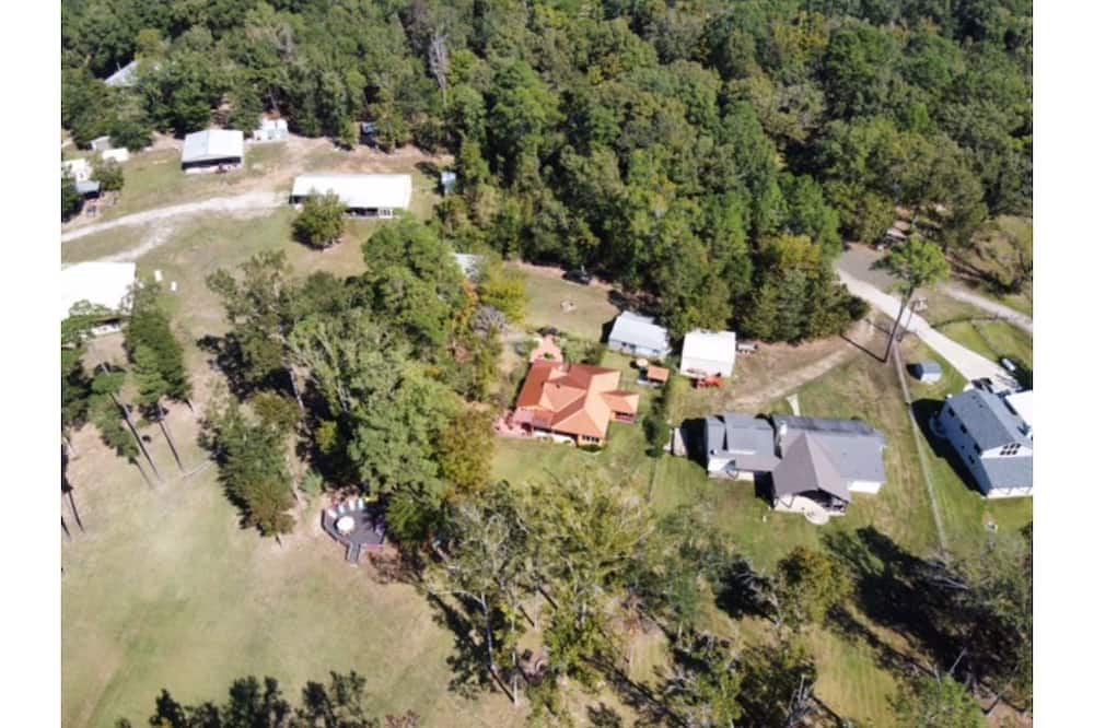 Photo of Outdoor in Broaddus
