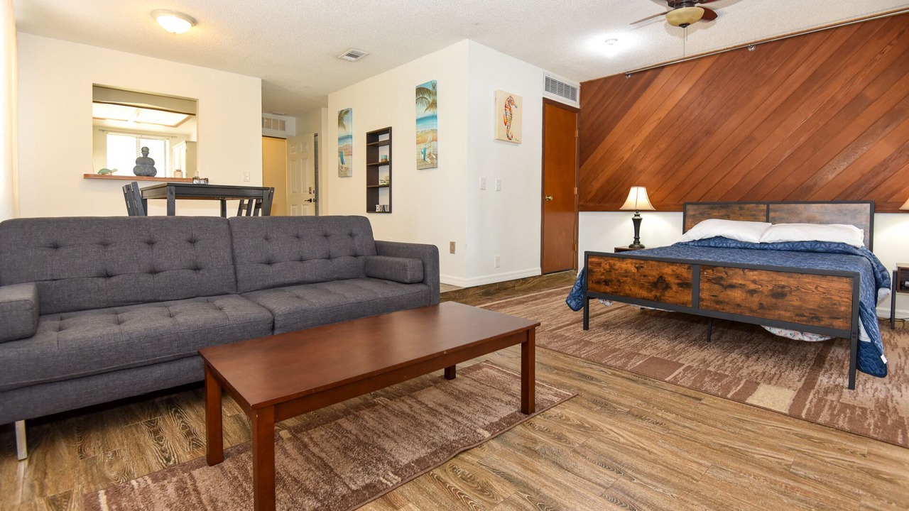 Photo of Livingroom in South Daytona