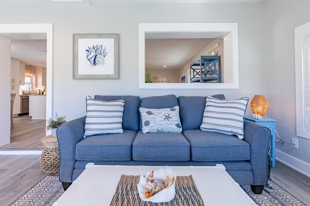 Photo of Bedroom in Riviera Beach