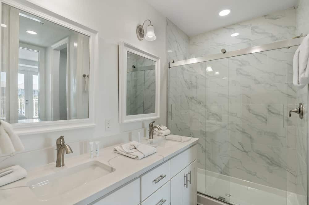Photo of Bathroom in Santa Rosa Beach