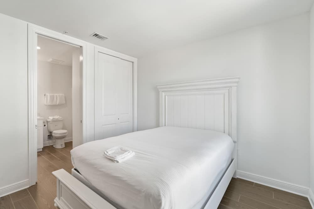 Photo of Bedroom in Santa Rosa Beach