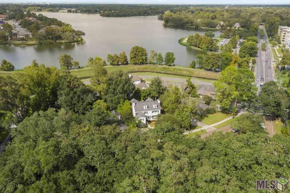 Photo of Outdoor in Highlands - Perkins