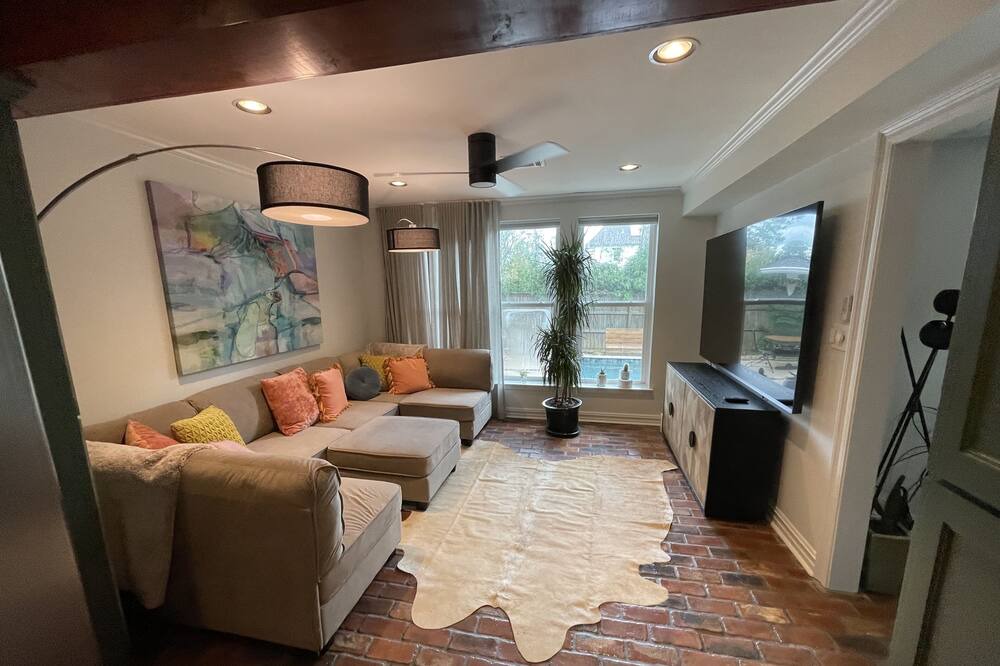 Photo of Livingroom in Highlands - Perkins