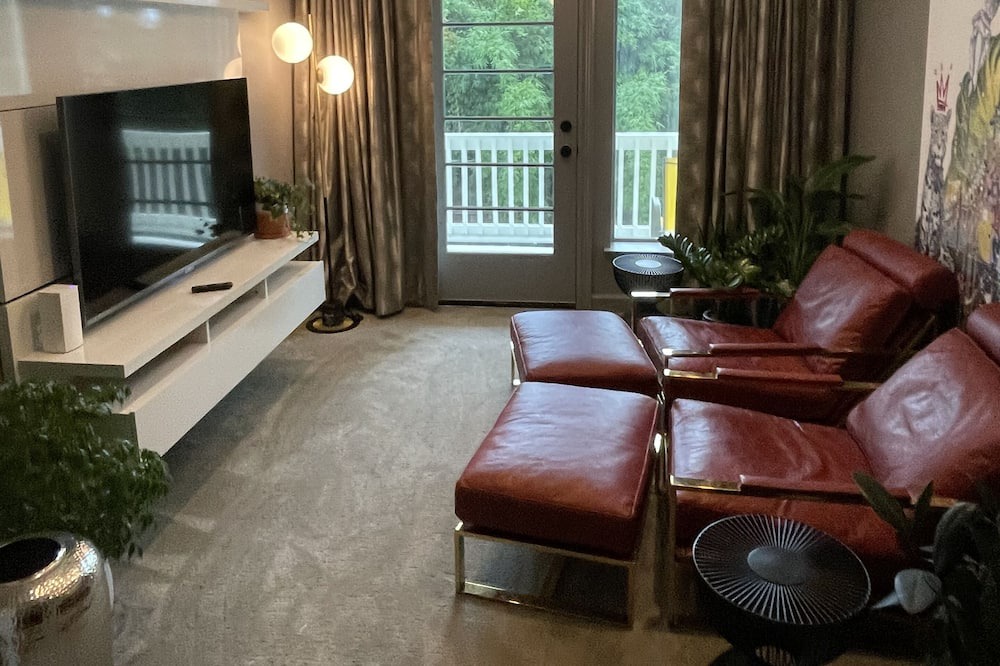 Photo of Livingroom in Highlands - Perkins