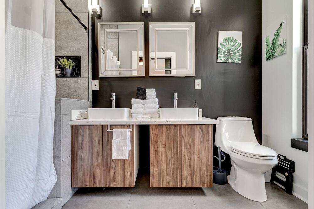 Photo of Bathroom in Treme