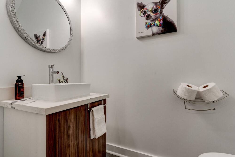 Photo of Bathroom in Treme