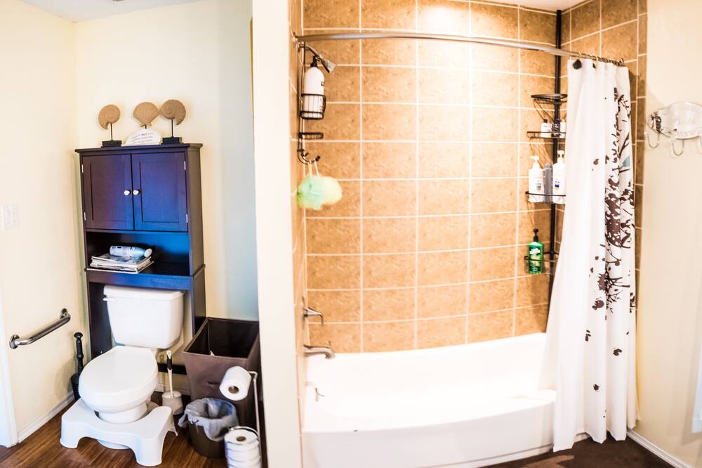 Photo of Bathroom in United Central
