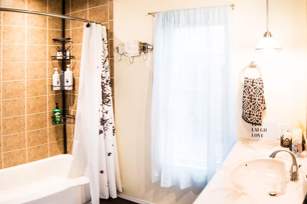 Photo of Bathroom in United Central