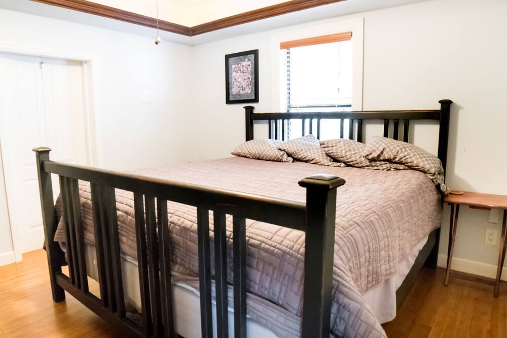 Photo of Bedroom in United Central