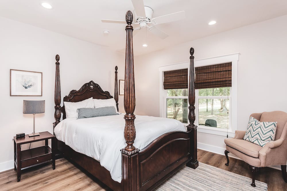 Photo of Bedroom in Coldspring
