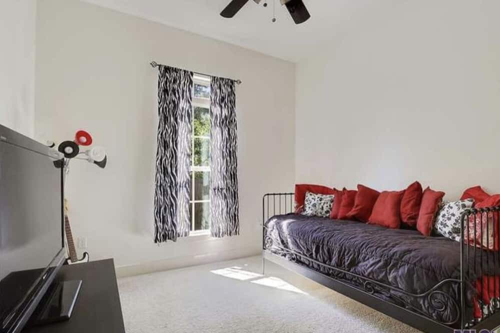 Photo of Bedroom in Shenandoah