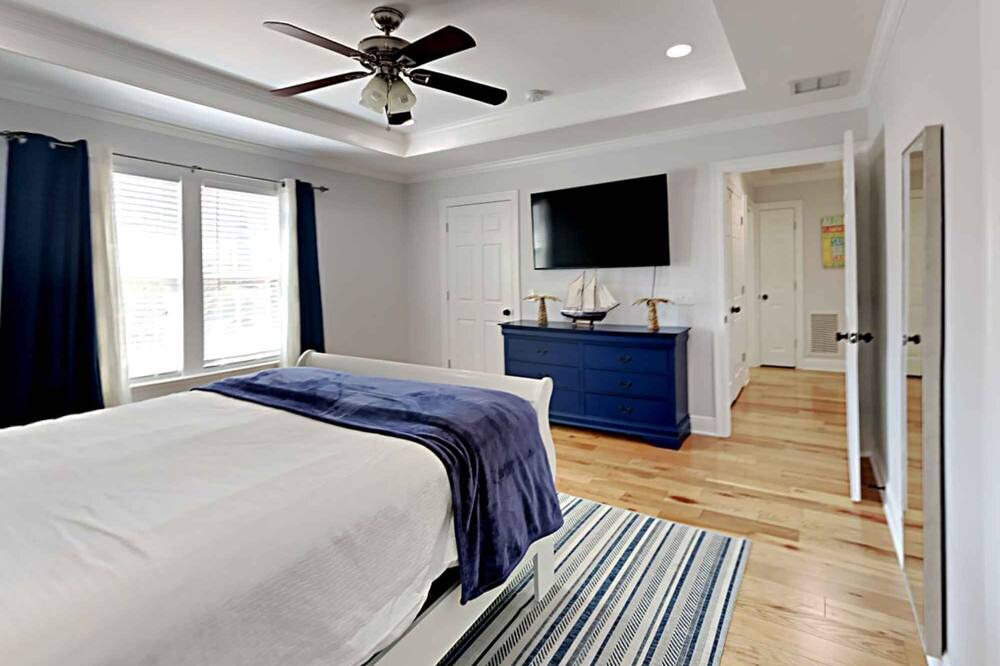 Photo of Bedroom in Holiday Beach