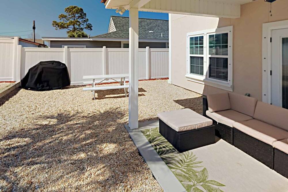 Photo of Patio Balcony in Holiday Beach