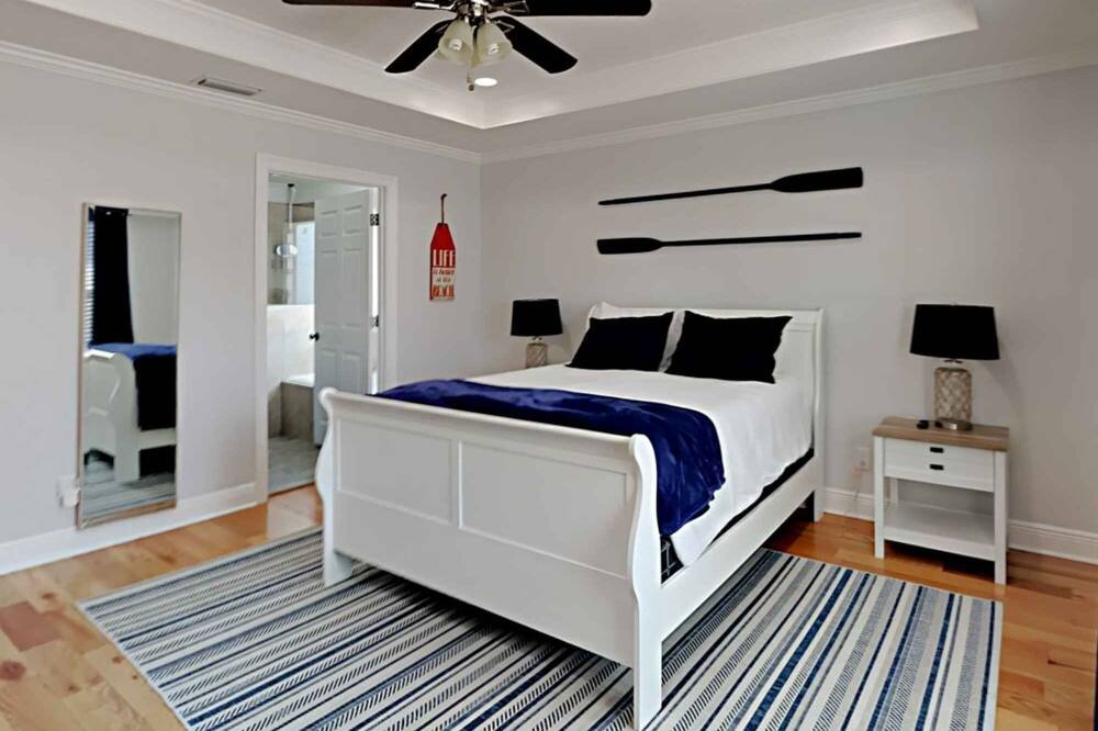 Photo of Bedroom in Holiday Beach