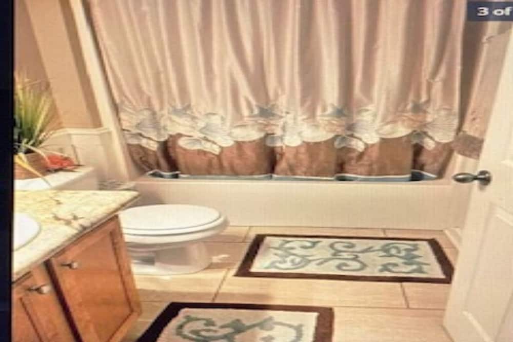 Photo of Bedroom in Tallahassee