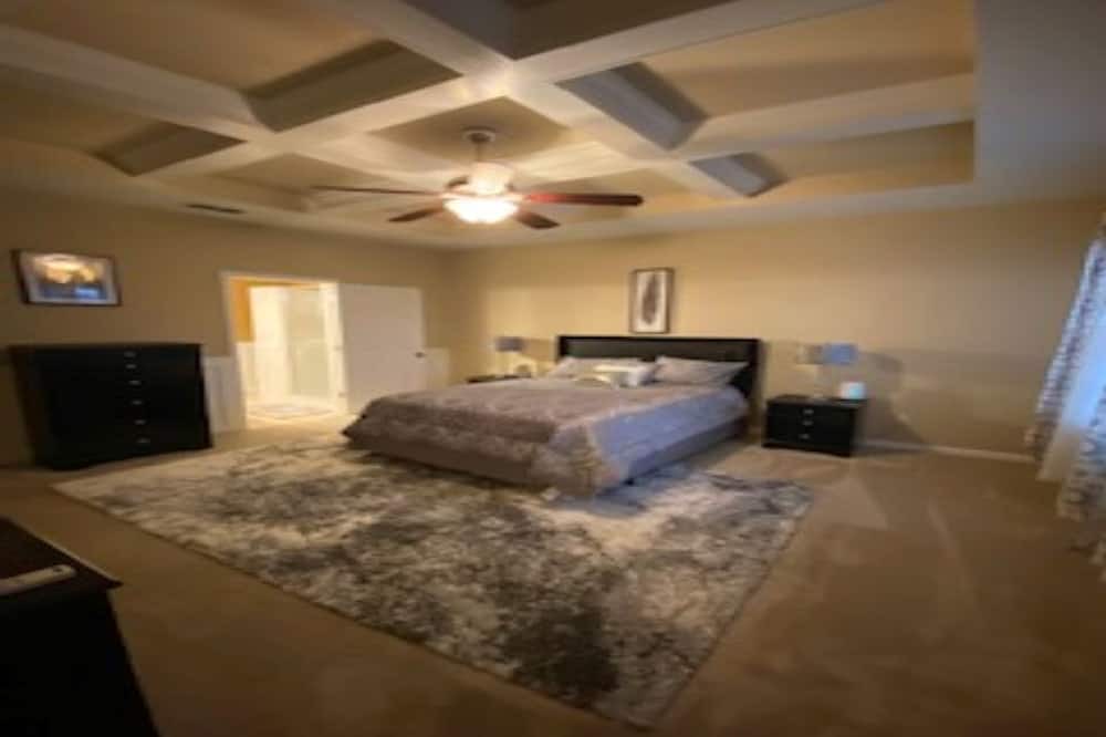 Photo of Bedroom in Tallahassee