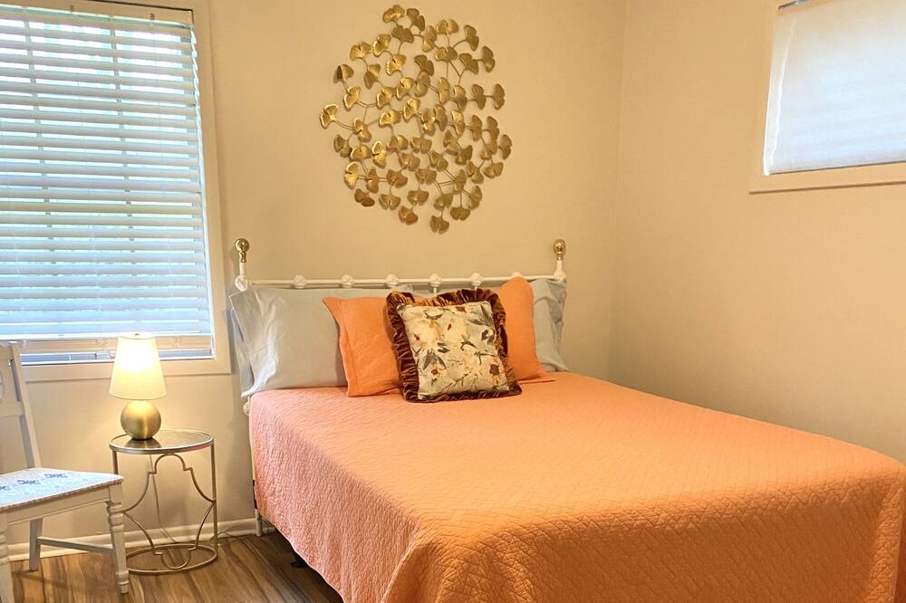 Photo of Bedroom in Tupelo