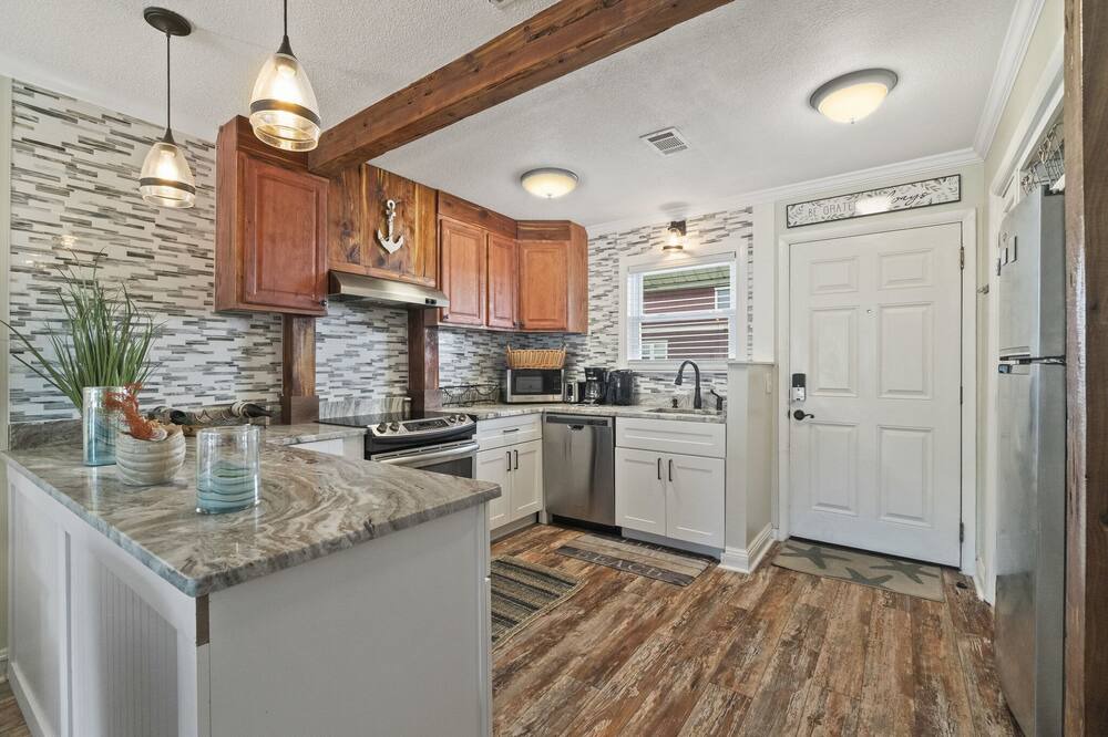Photo of Kitchen in Silver Sands Beach
