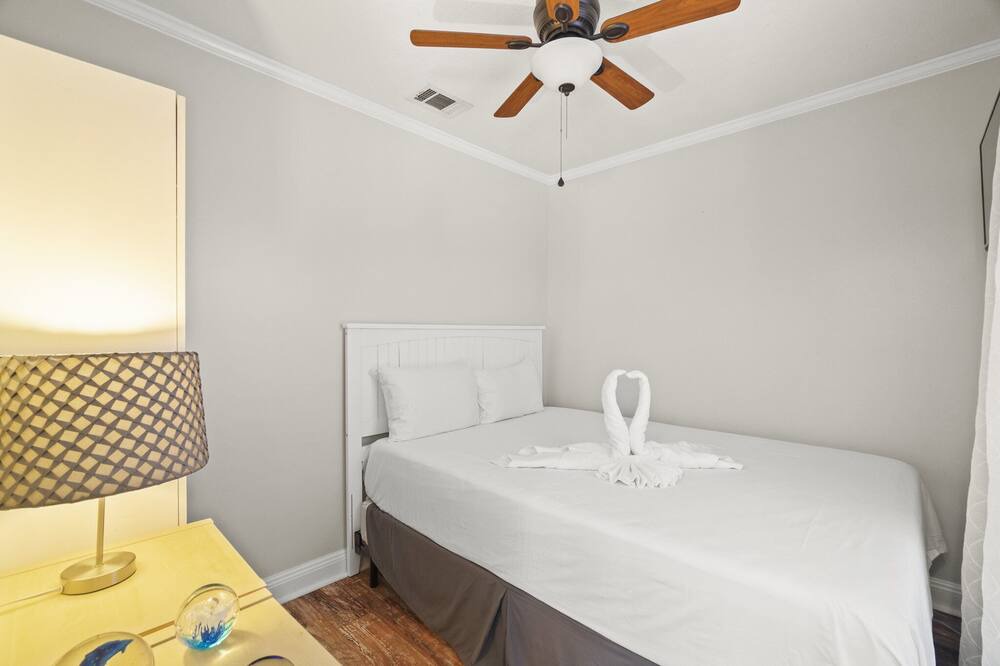Photo of Bedroom in Silver Sands Beach