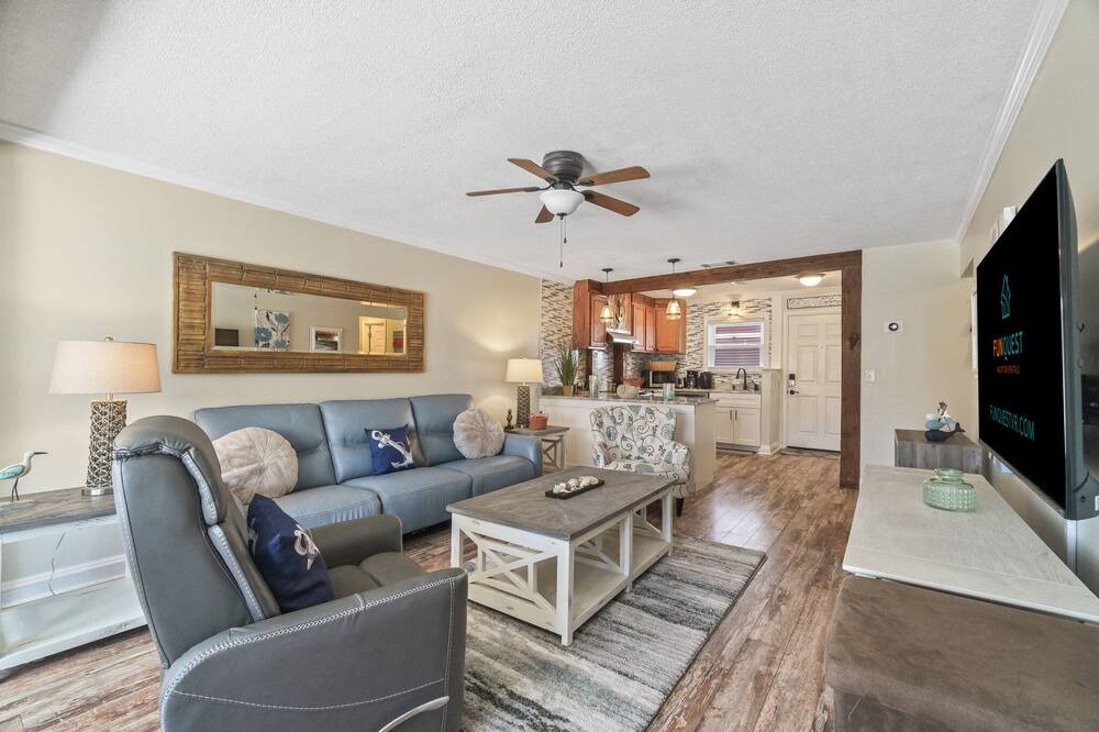 Photo of Livingroom in Silver Sands Beach