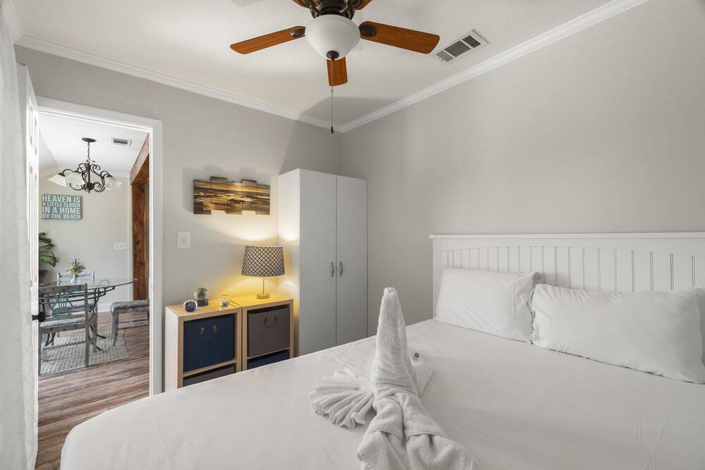 Photo of Bedroom in Silver Sands Beach