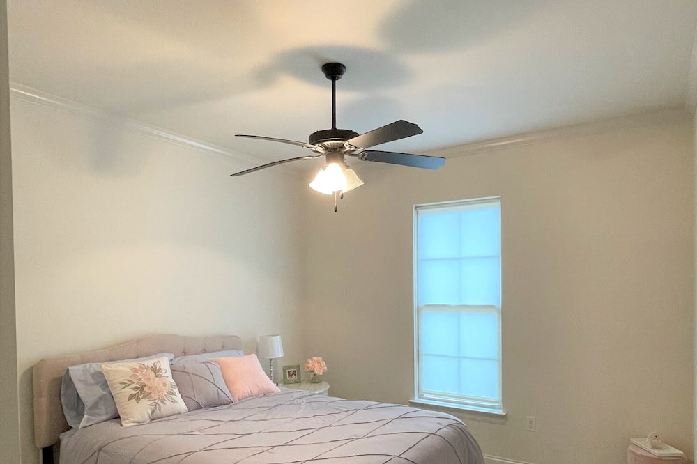 Photo of Bedroom in South Baton Rouge