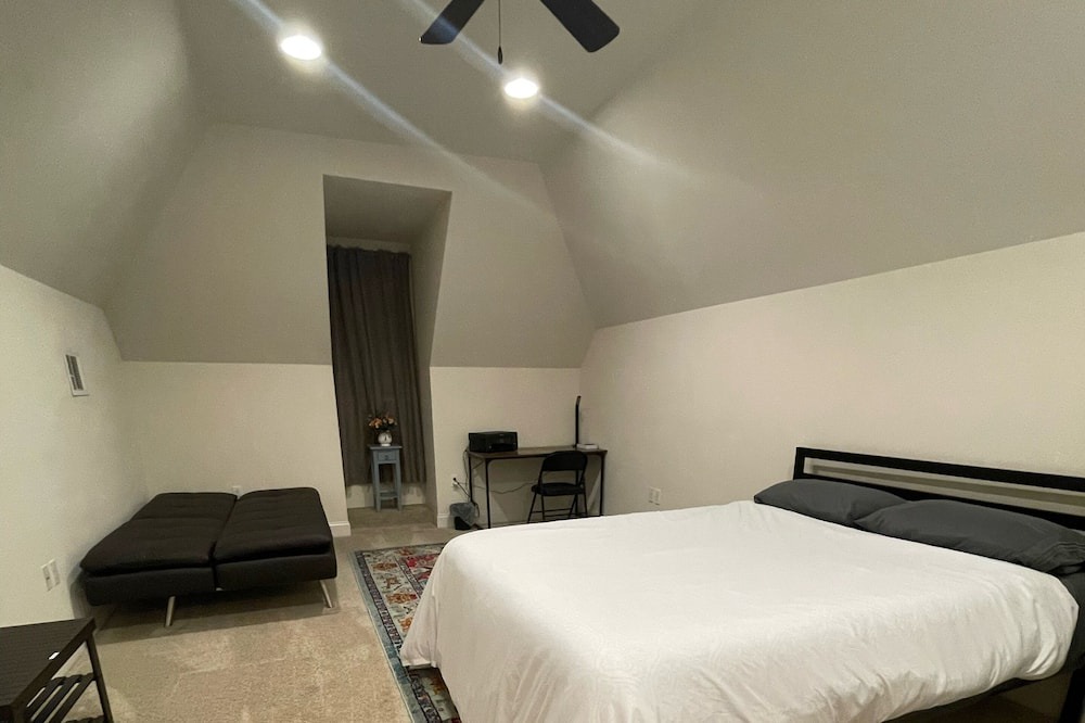 Photo of Bedroom in South Baton Rouge