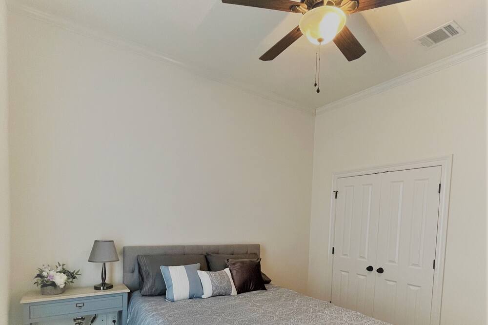 Photo of Bedroom in South Baton Rouge