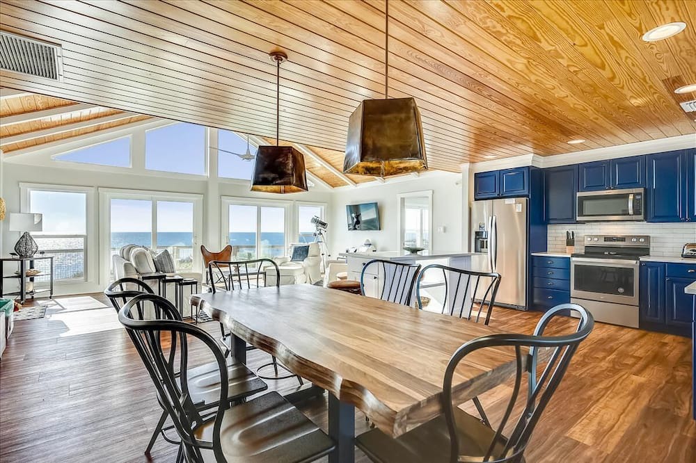 Photo of Kitchen in Sea Palm Village