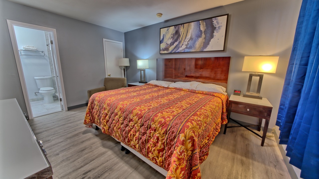 Photo of Bedroom in Lower Grand Lagoon
