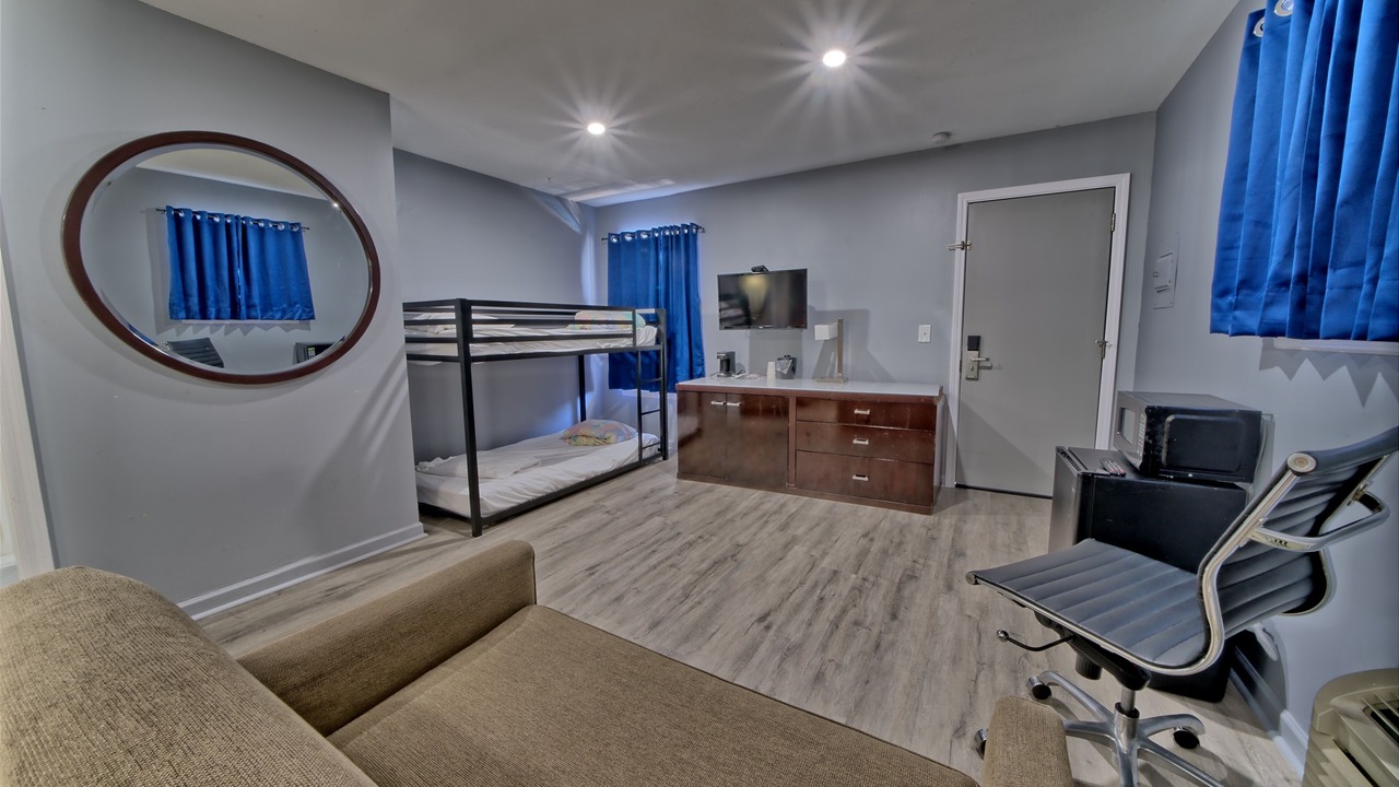 Photo of Bedroom in Lower Grand Lagoon