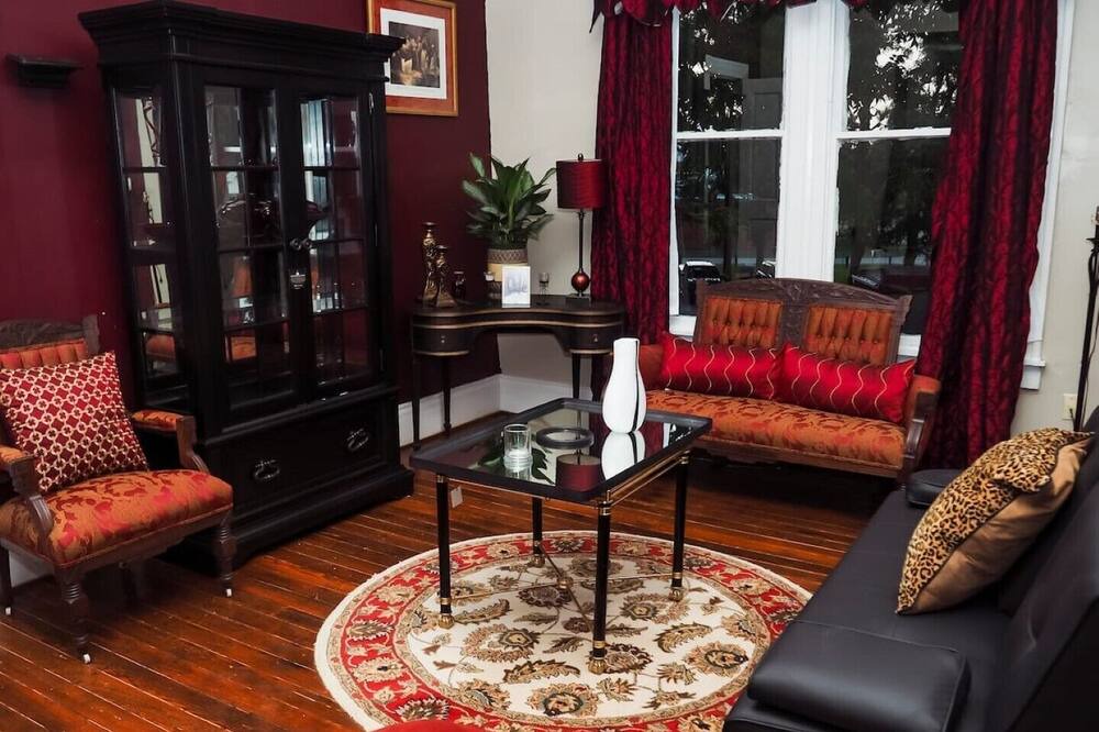 Photo of Livingroom in Central Business District