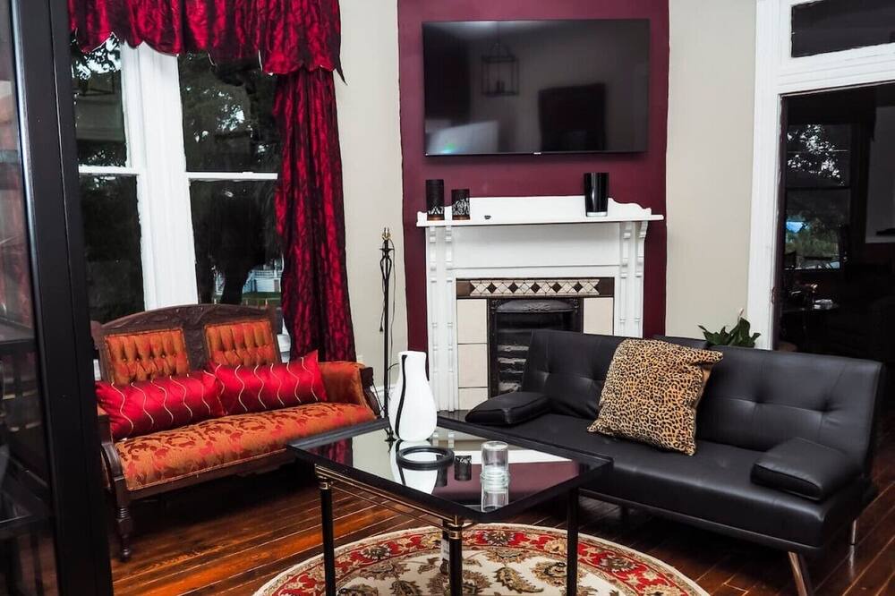 Photo of Livingroom in Central Business District