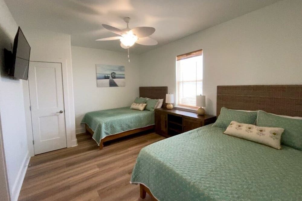 Photo of Others in Grand Isle