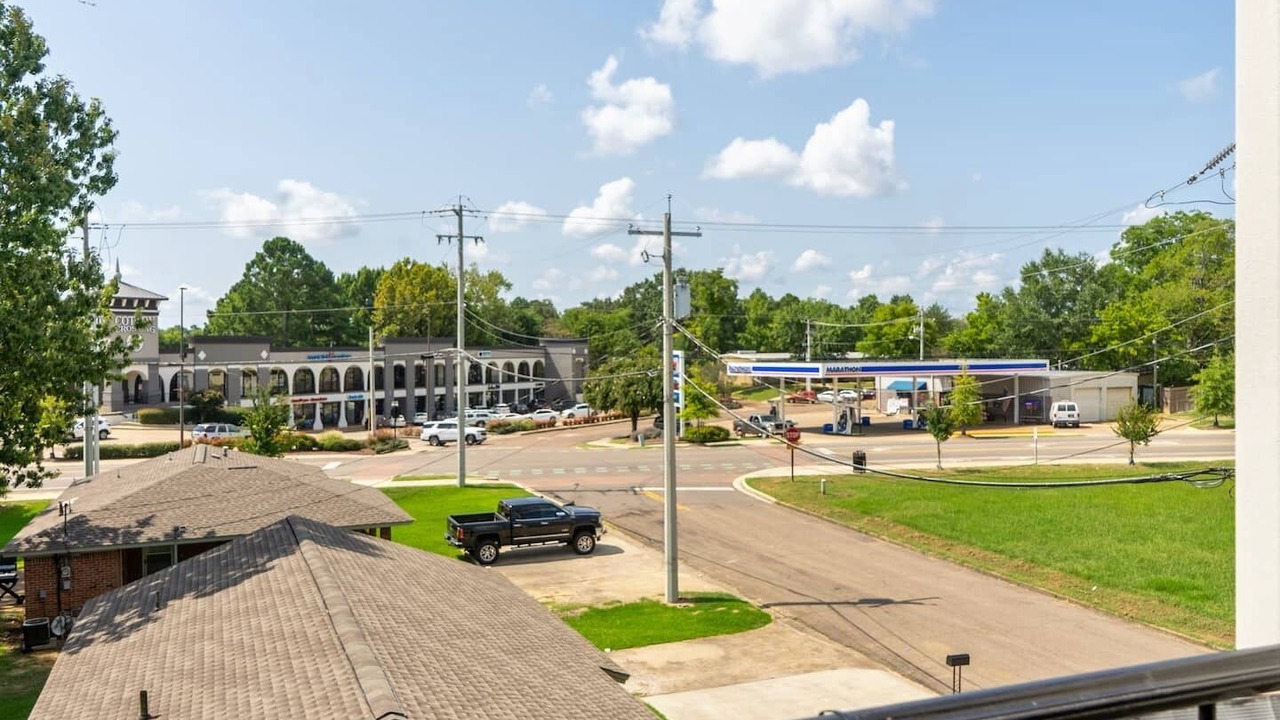 Photo of Outdoor in Starkville