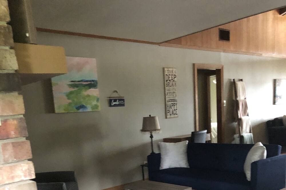 Photo of Livingroom in Farmerville